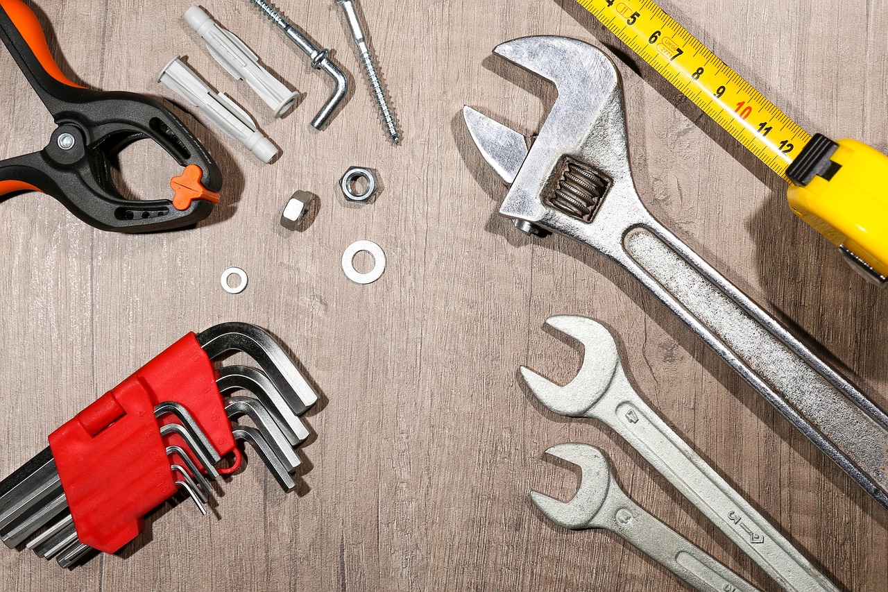 HANDTOOLS